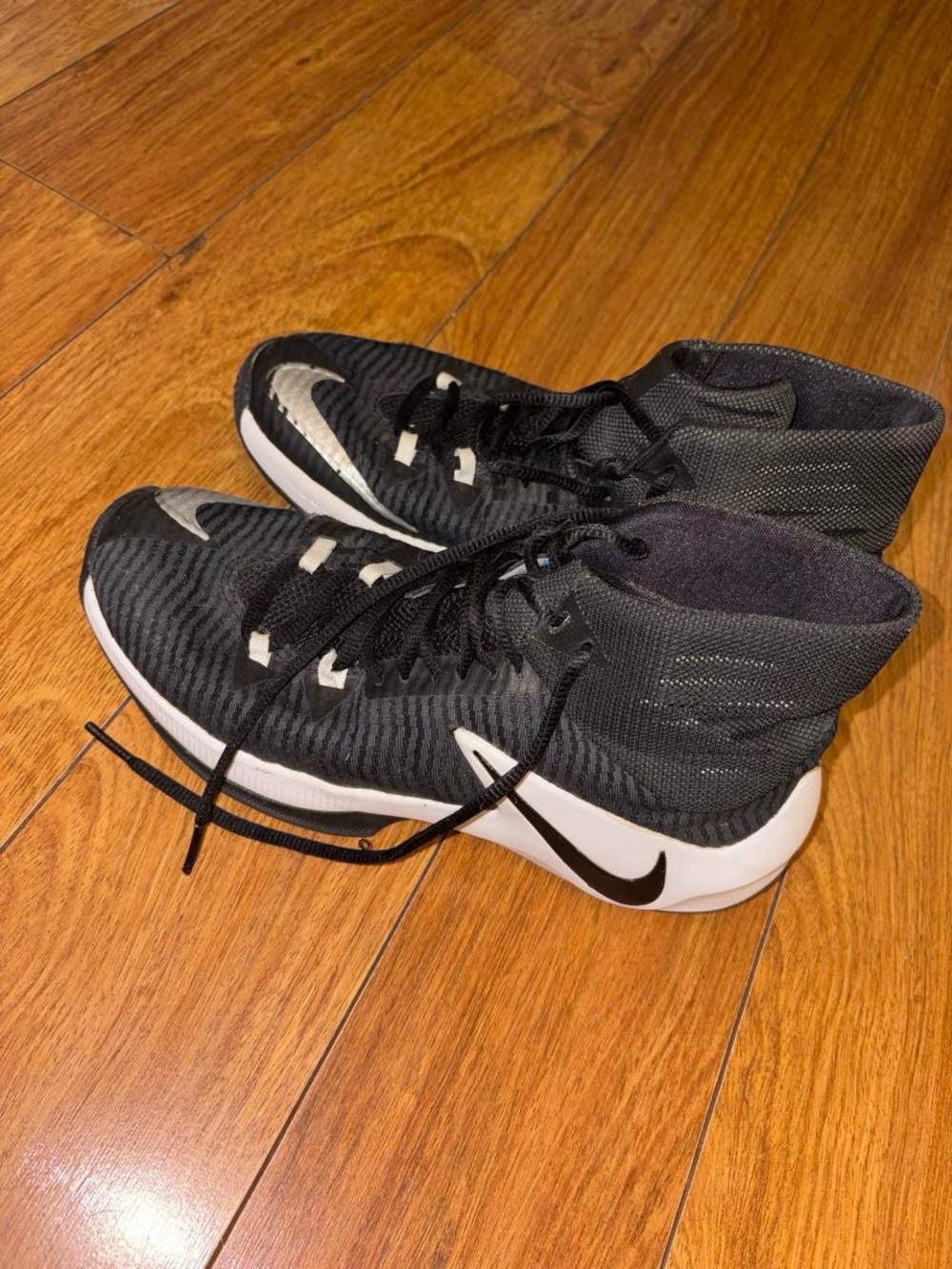 Nike Zoom Clear Out Basketball Shoes